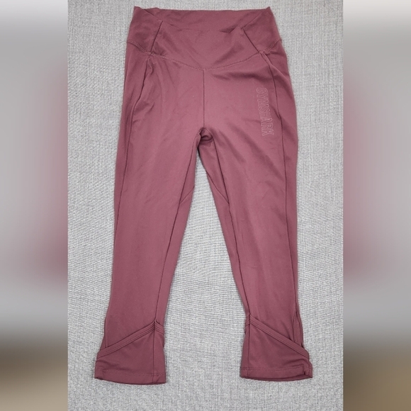 Gymshark Pants - GymShark Burgundy Athletic Capri Cuffed Style Work Out Pants. Medium
